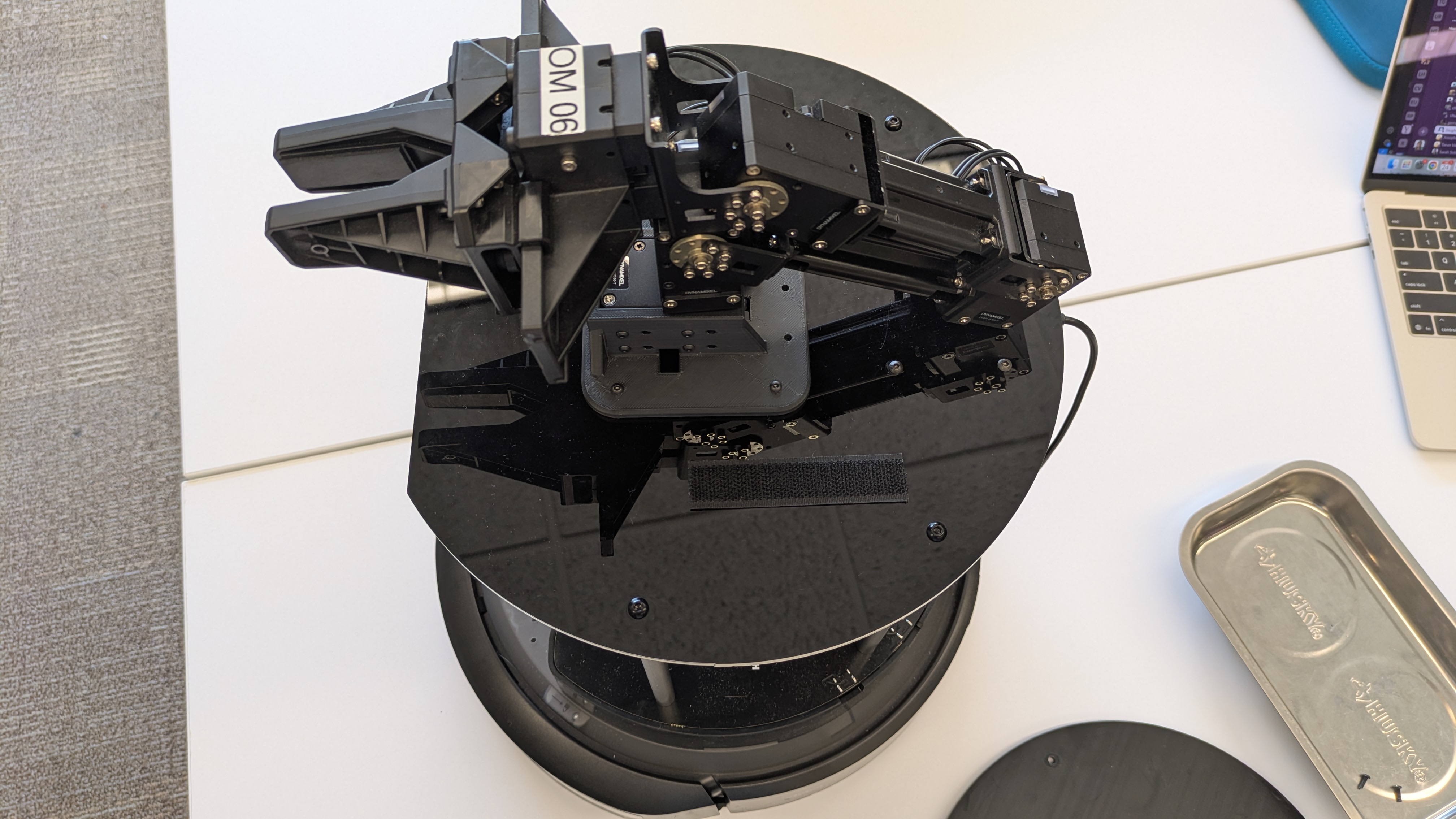 velcro on Turtlebot4 top plate