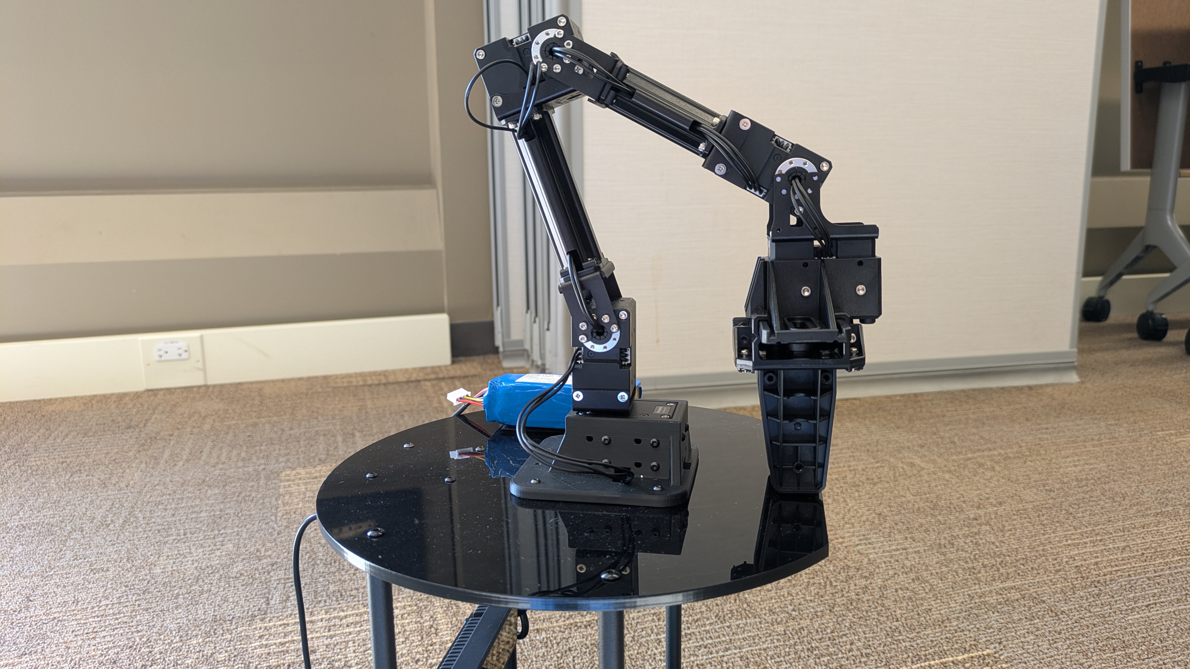 initial OpenManipulatorX arm position